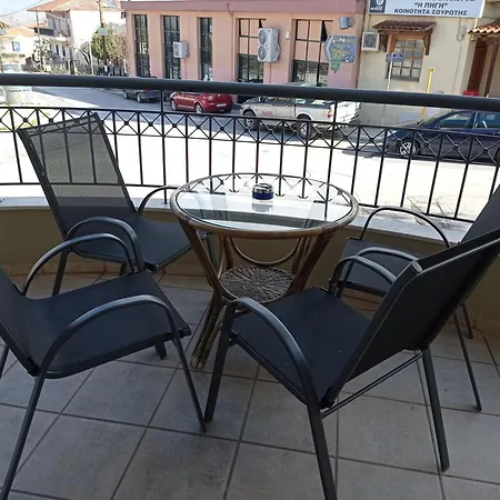 Pinios House