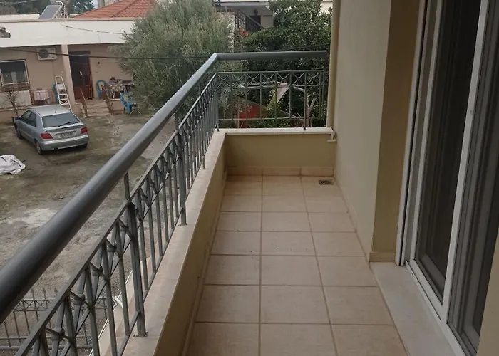 Pinios House Apartment