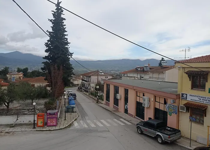 Pinios House